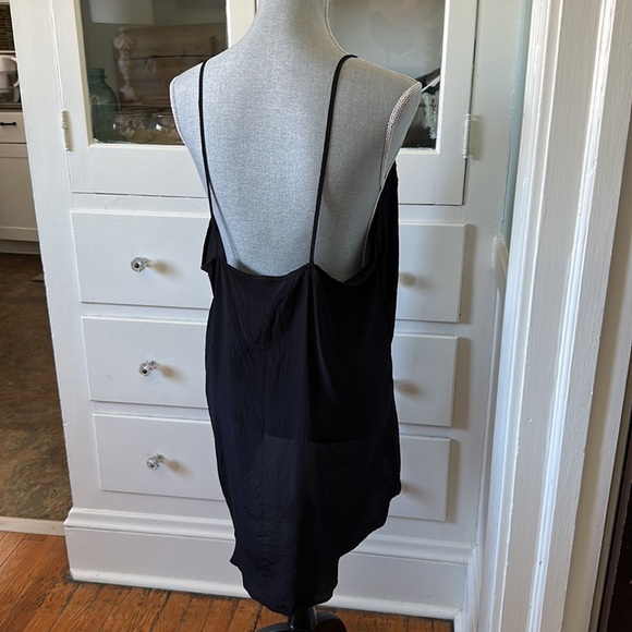 Hawks by gold hawk 100% silk high low deep cut v string Y2K black tank blouse L - Picture 5 of 11